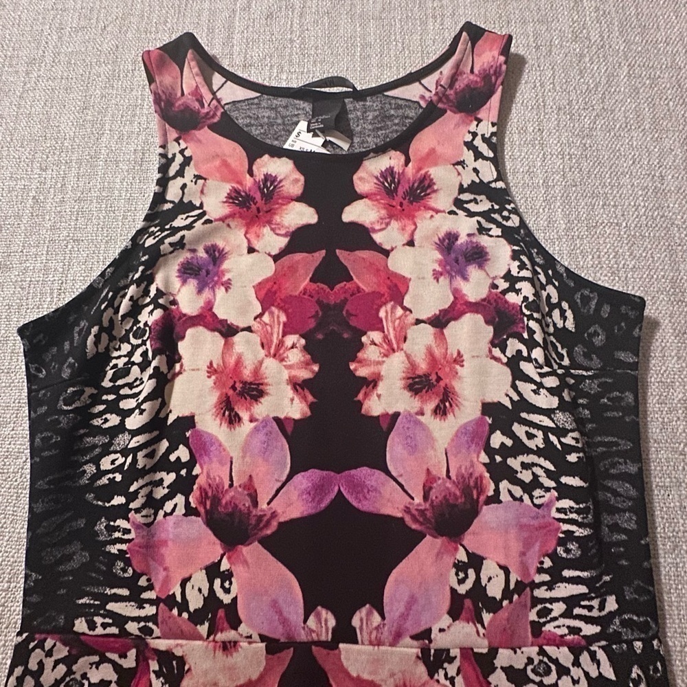 NEW H&M Fit and Flare Sleeveless Dress Pink Black Floral Stretch Women's M NWT - Picture 3 of 12